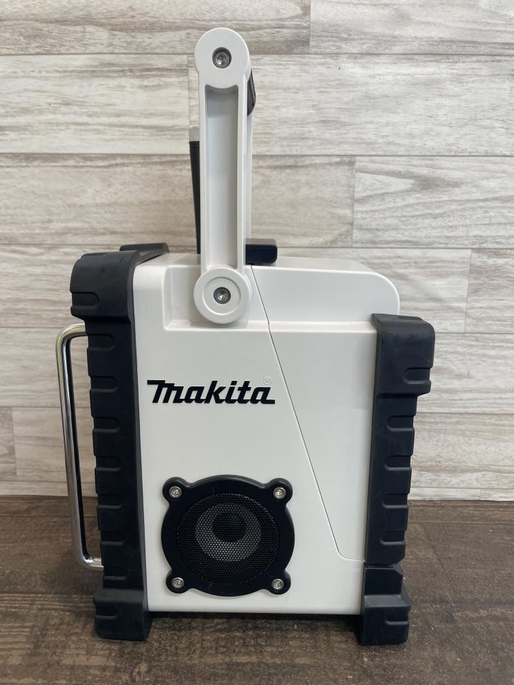 マキタ　充電式ラジオ　MR100  リサイクルショップ宮崎屋　佐土原店　26.4.4 MR100 充電式ラジオ 1台 マキタ 【通販モノタロウ】