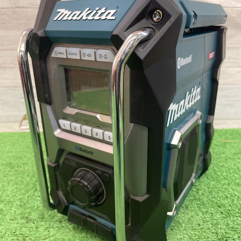 makita マキタ 充電式ラジオ MR002Gの中古 中古B使用感あり 《大阪・茨木》中古工具販売の専門店│ ツールオフ茨木店  ｜中古工具販売のツールオフ