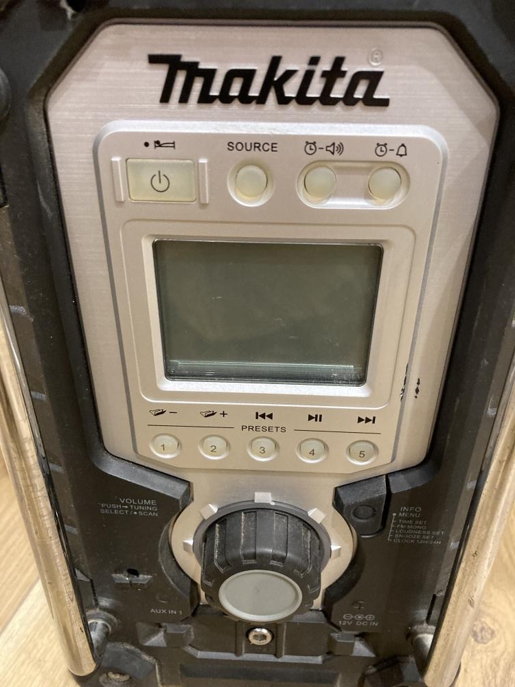 マキタ makita 充電式ラジオ MR103の中古 ジャンク 《埼玉・上尾》中古