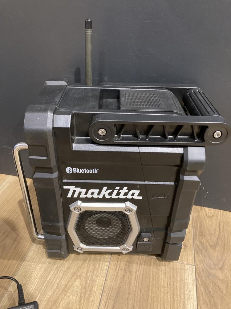 マキタ 充電式ラジオ MR106の中古 中古B使用感あり 《埼玉・上尾》中古