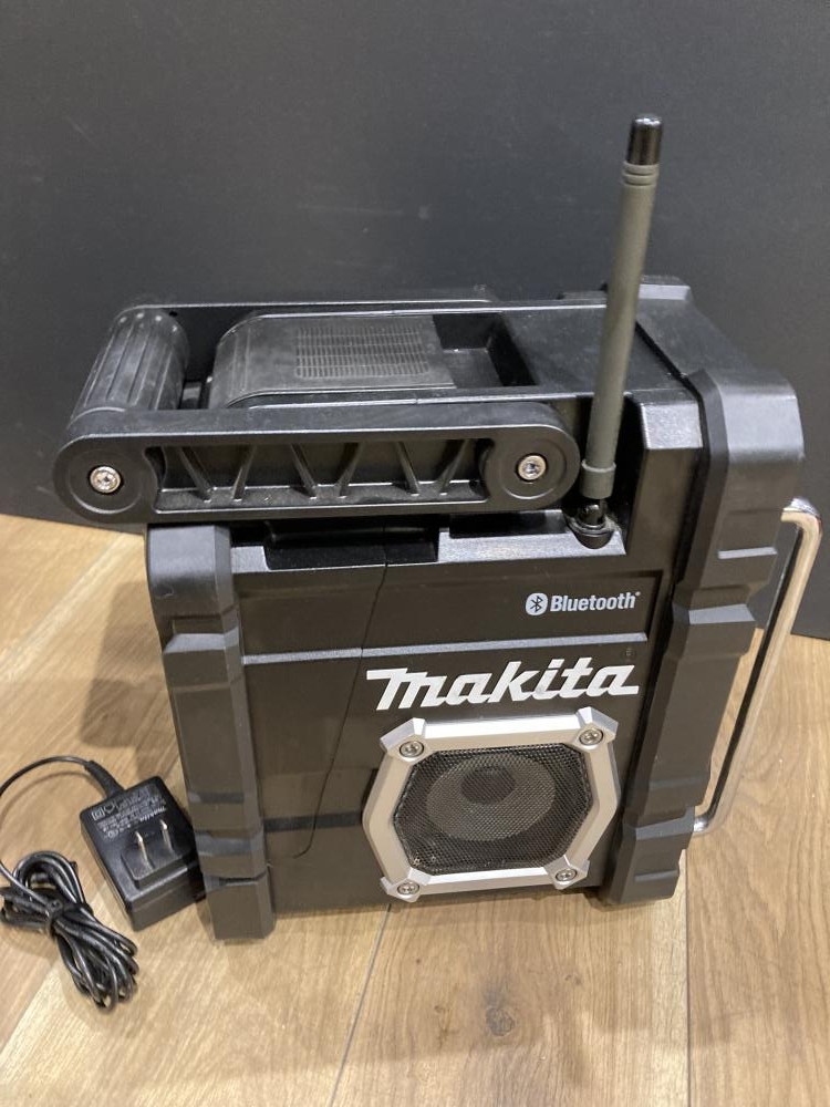 マキタ 充電式ラジオ MR106の中古 中古B使用感あり 《埼玉・上尾》中古