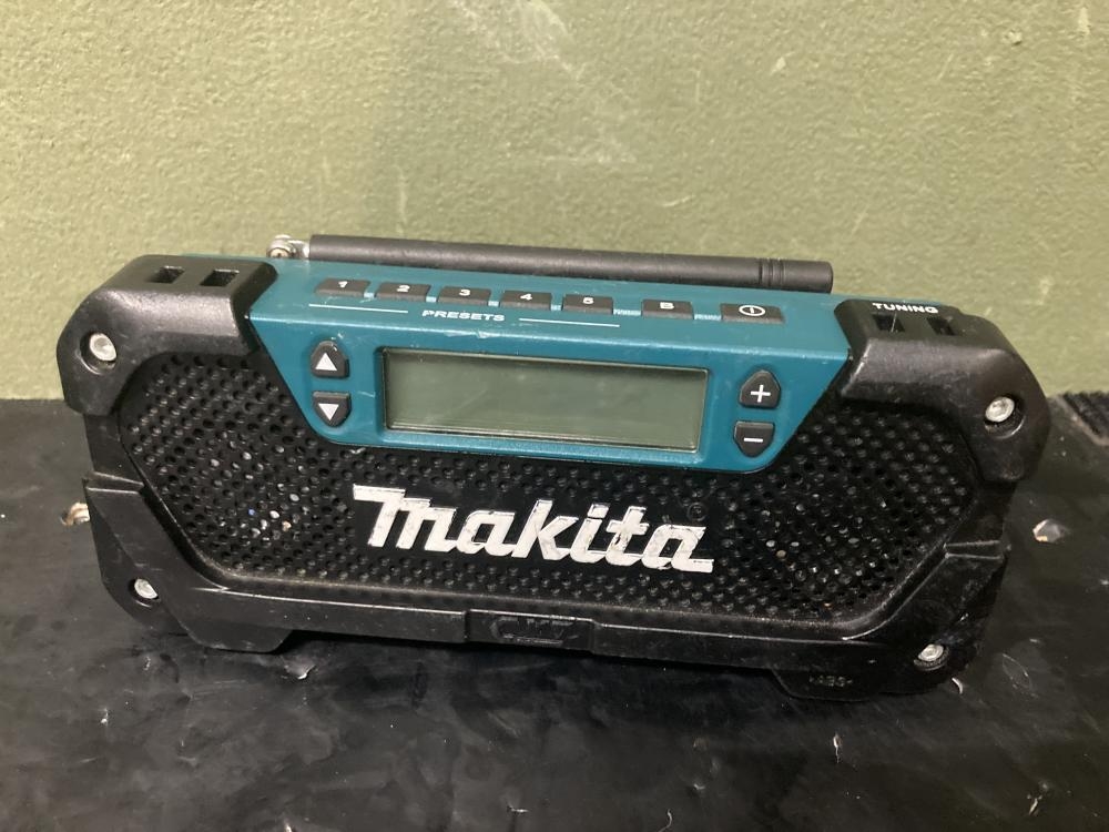 マキタ 10.8V 充電式ラジオ MR052 本体のみの中古 中古C傷汚れあり