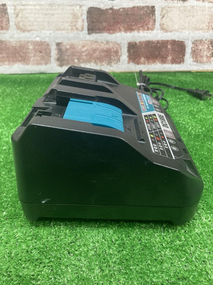 マキタ DC18RE 急速2口充電器 本体のみ【市川行徳店】【店頭取引限定】【中古】管理番号：IT5P8SF1DWFB ☆マキタ(makita) 2口急速充電器 DC18RE【町田店】 – アクトツール