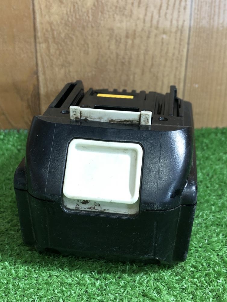 マキタ makita バッテリ BL1860B 充電回数17回の中古 中古C傷汚れあり