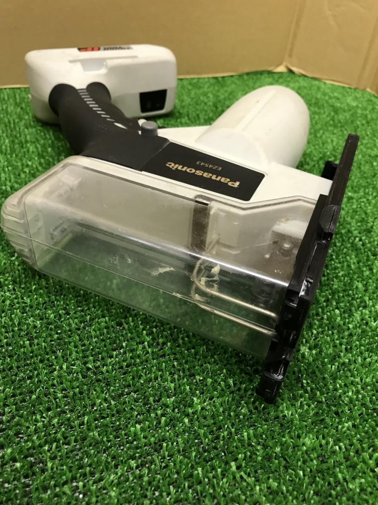 Panasonic 充電式角穴カッター EZ4543 バッテリー×2、充電器の Panasonic 充電式角穴カッター EZ4543 バッテリー×2、充電器の