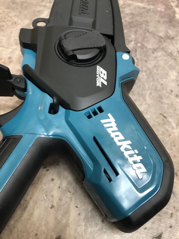 マキタ 18V充電式ハンディソー MUC101DRGの中古 未使用品 商品 マキタ 18V充電式ハンディソー MUC101DRGの中古 未使用品 商品