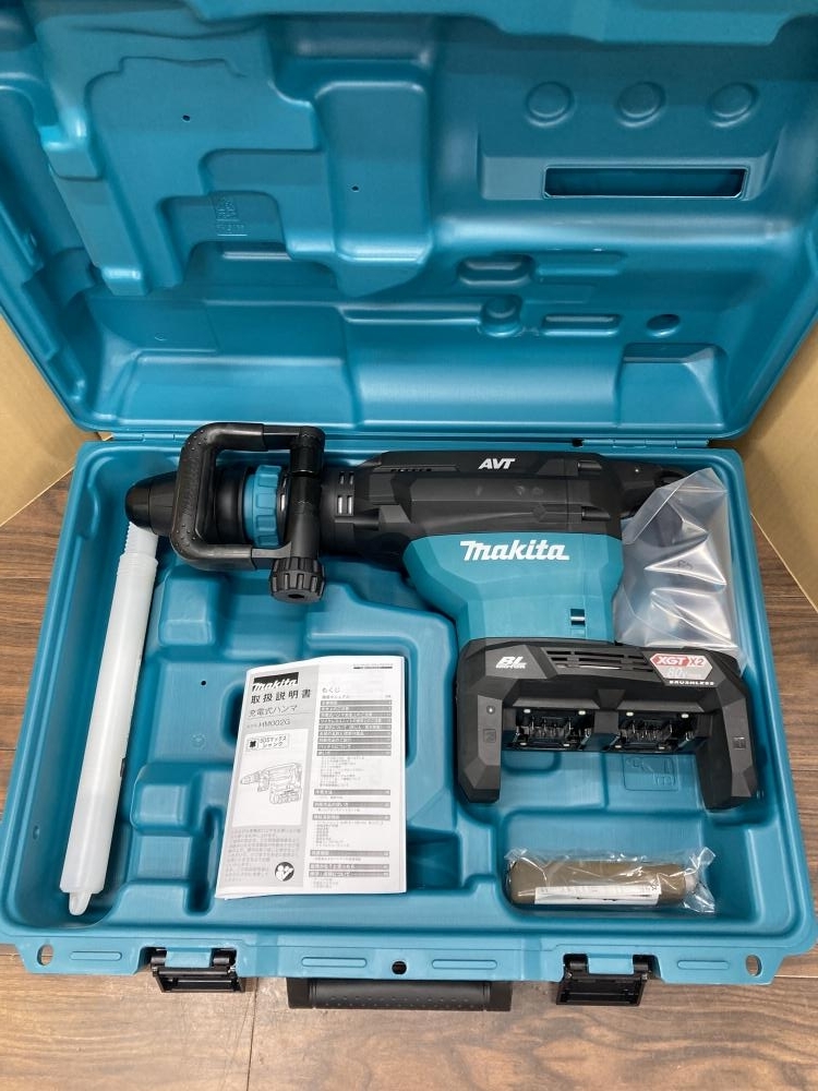 マキタ makita 充電式ハンマ HM002GZK 本体+ケースの中古 未使用品 マキタ makita 充電式ハンマ HM002GZK 本体+ケースの中古 未使用品
