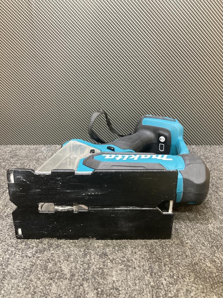 マキタ makita 充電式ボードカッター 18V SD180Dの中古 中古C傷汚れ 