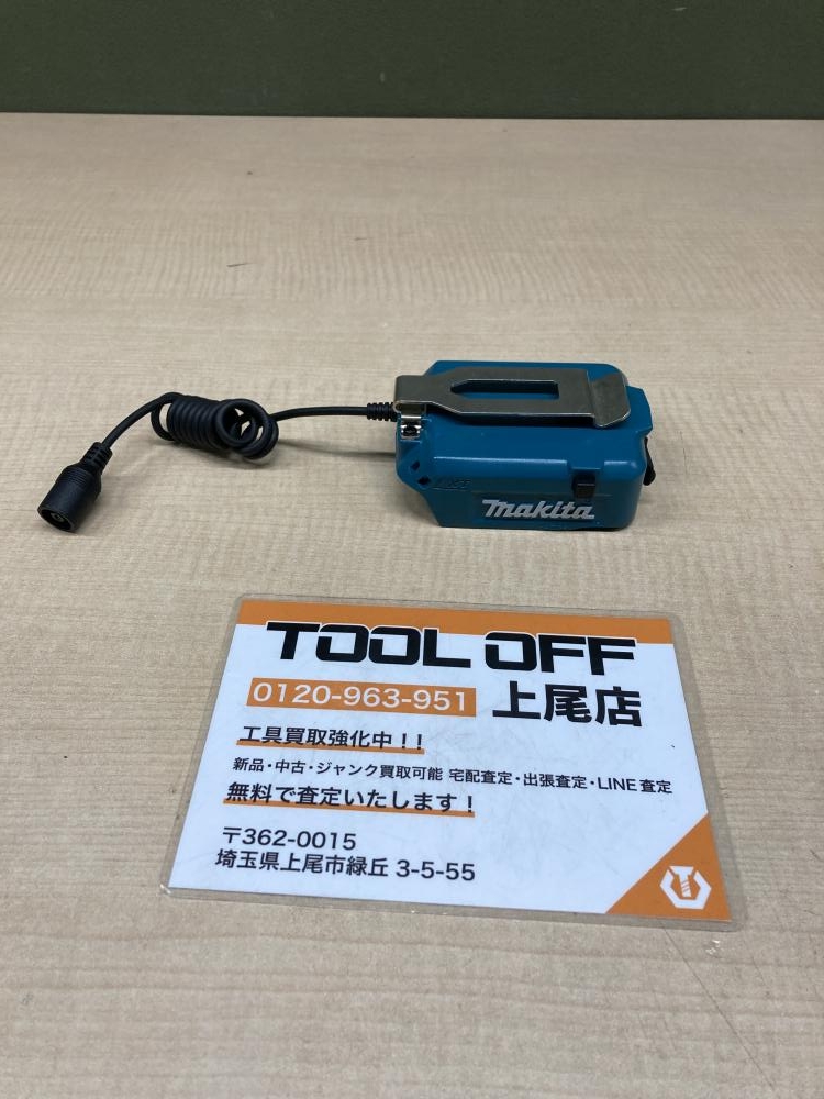 マキタ USB端子付きバッテリーホルダー YL00000002の中古 中古C傷汚れあり 《埼玉・上尾》中古工具販売の専門店│ ツールオフ上尾店  ｜中古工具販売のツールオフ