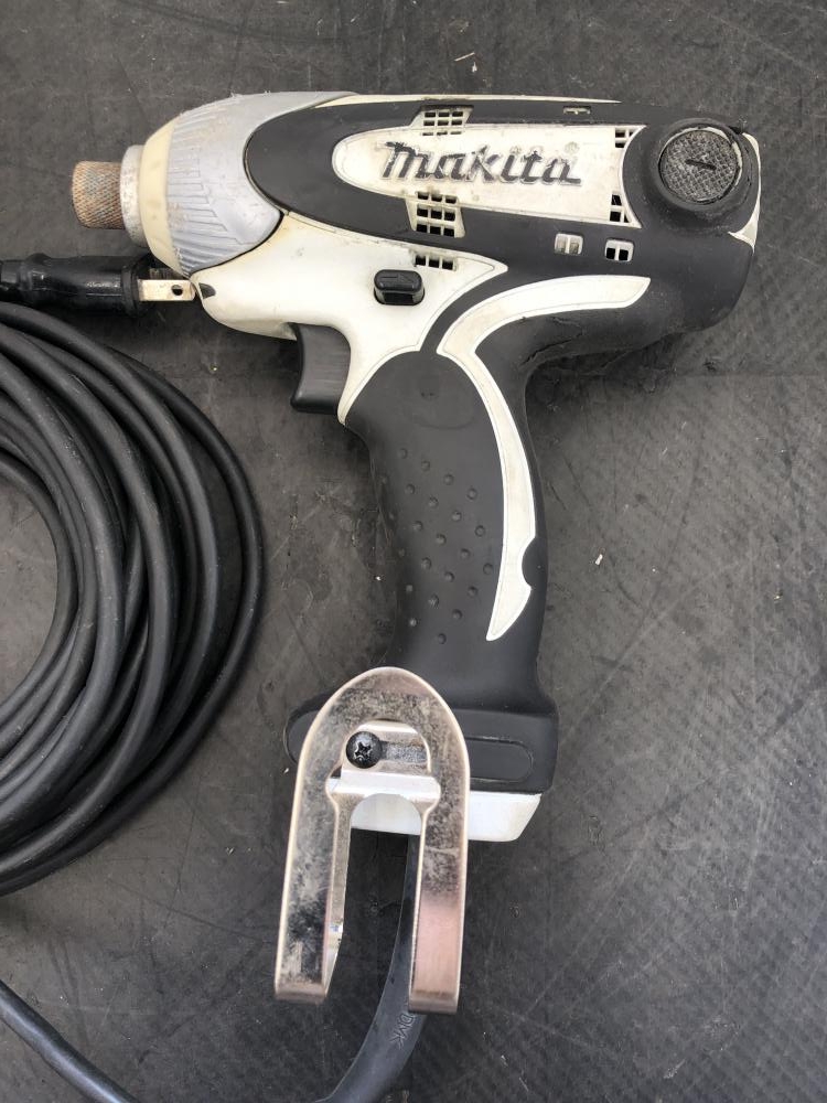 マキタ makita インパクトドライバ 6955 *モーター消耗 通電OKの中古