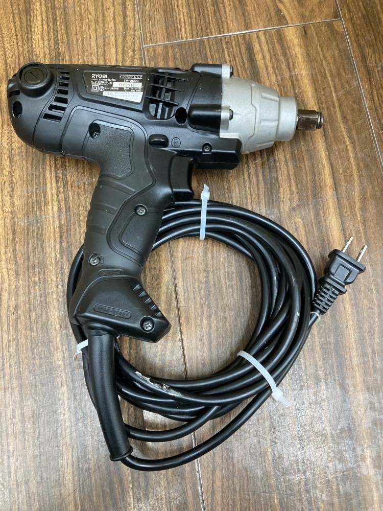 リョービ IW-2000 コード式インパクトレンチ【野田愛宕店】【店頭取引限定】【中古】管理番号：IT84TVFT4NRM リョービ インパクトレンチ IW-2000の中古 中古C傷汚れあり 《埼玉