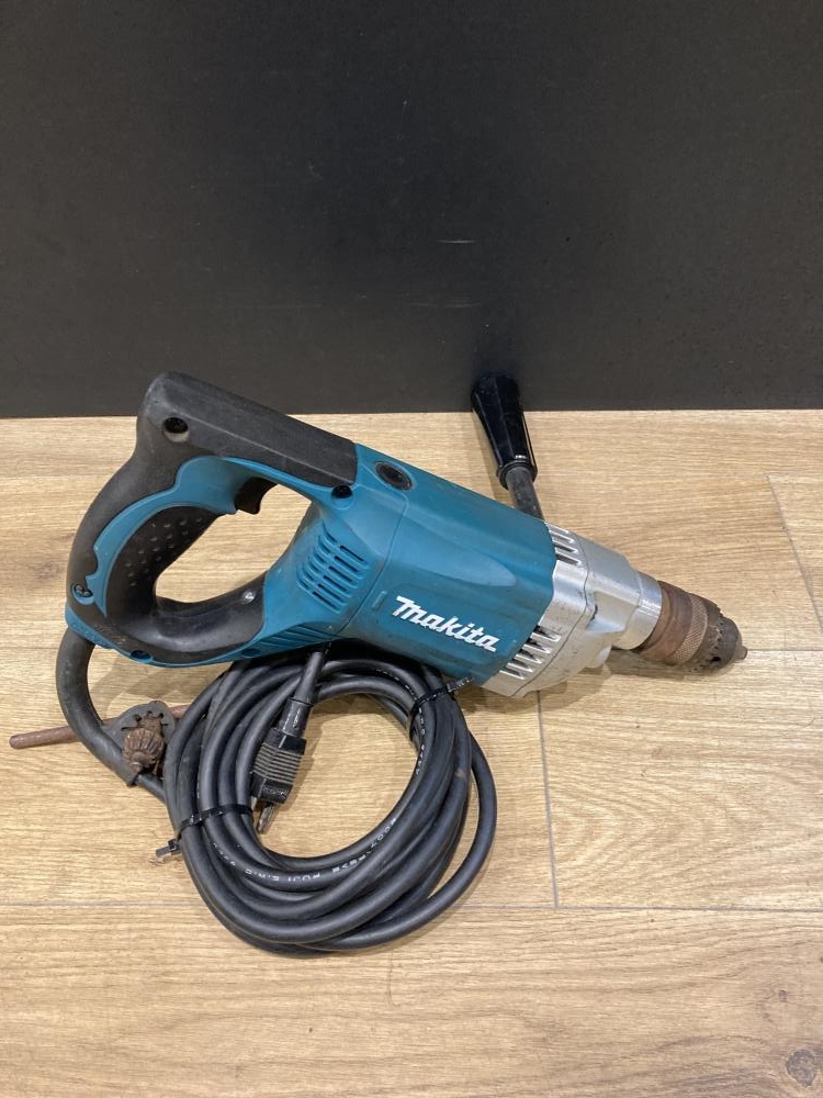 マキタ makita 13mmドリル 6305の中古 中古C傷汚れあり 《埼玉・上尾