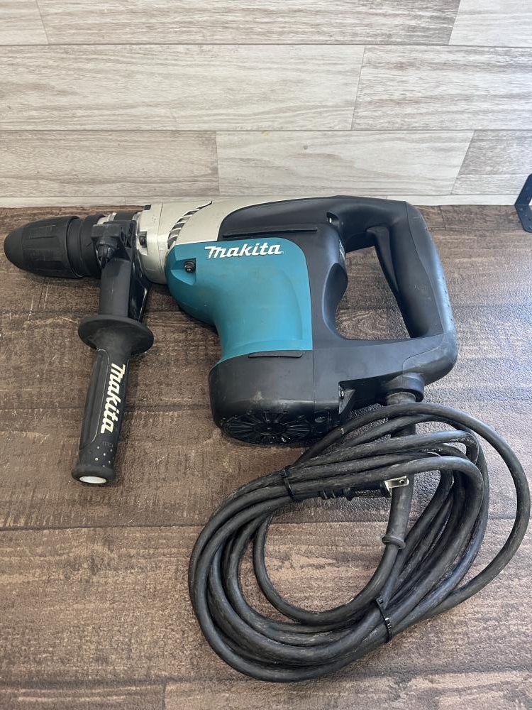 マキタ makita 40㎜電動ハンマドリル HR4002 動作OKの中古 中古C傷汚れ