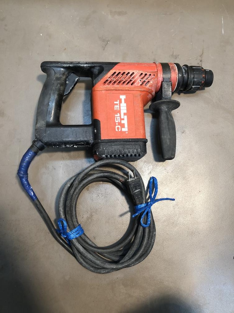 ヒルティ HILTI ロータリーハンマドリル ハンマドリル 100V TE15-C コード補強有の中古 中古B使用感あり  《大阪・松原》中古工具販売の専門店│ツールオフ松原店 ｜中古工具販売のツールオフ