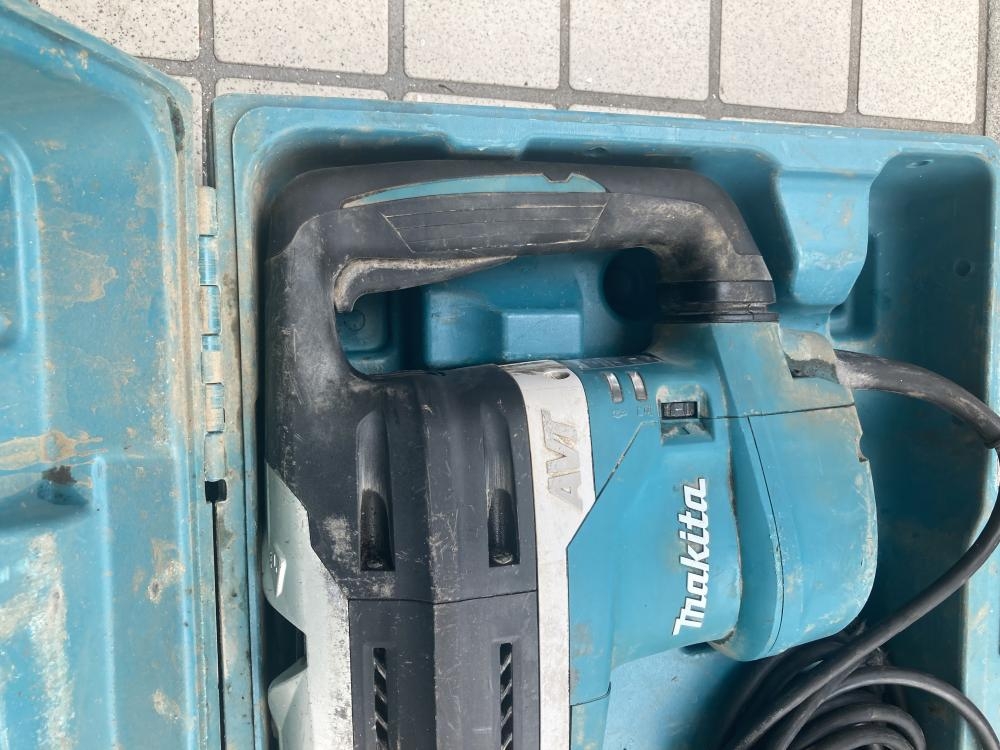 makita マキタ 52mmハンマドリル HR5212Cの中古 中古C傷汚れあり 《東京・調布》中古工具販売の専門店│ ツールオフ調布店  ｜中古工具販売のツールオフ