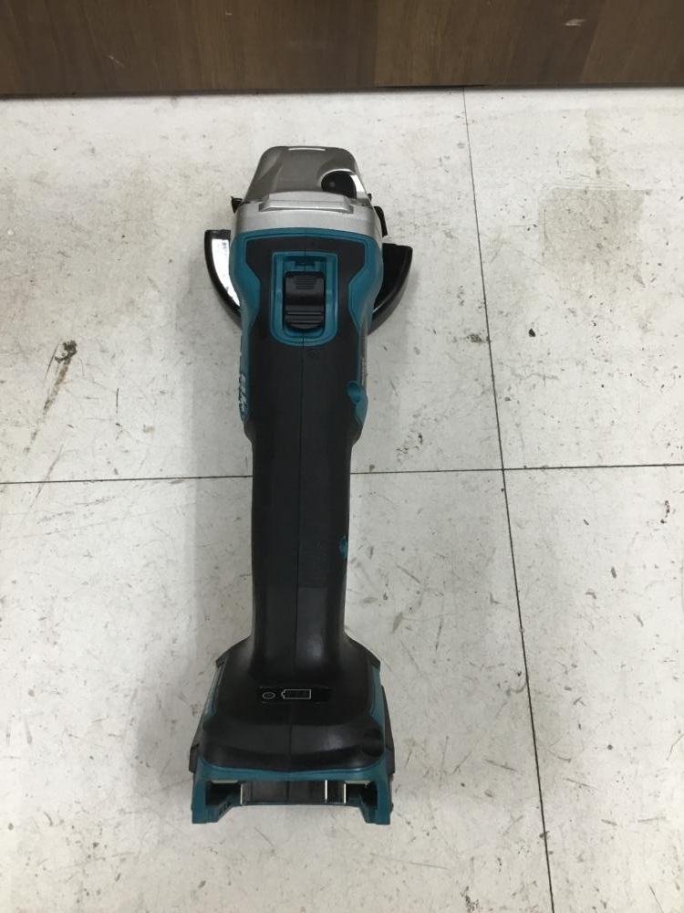 マキタ makita 充電式ディスクグラインダ GA403DNの中古 中古B使用感