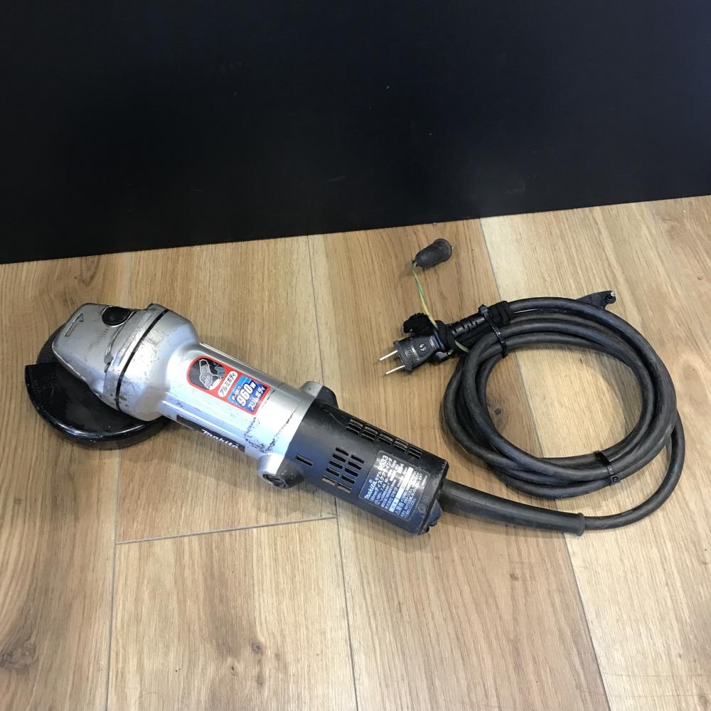 マキタ 100mmディスクグラインダ 9533の中古 中古C傷汚れあり 《千葉