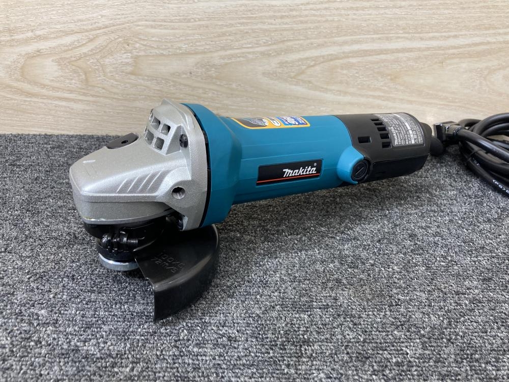 マキタ 9533B ディスクグラインダー100㎜ コード式【市川行徳店】【店頭取引限定】【中古】ITYBJYY2Y5PK マキタ(makita)ディスクグラインダー【9533B】本体のみ 単相100V 細径