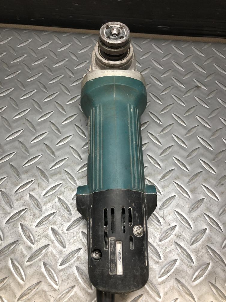 マキタ makita 100mmディスクグラインダ 9530Bの中古 中古C傷汚れ