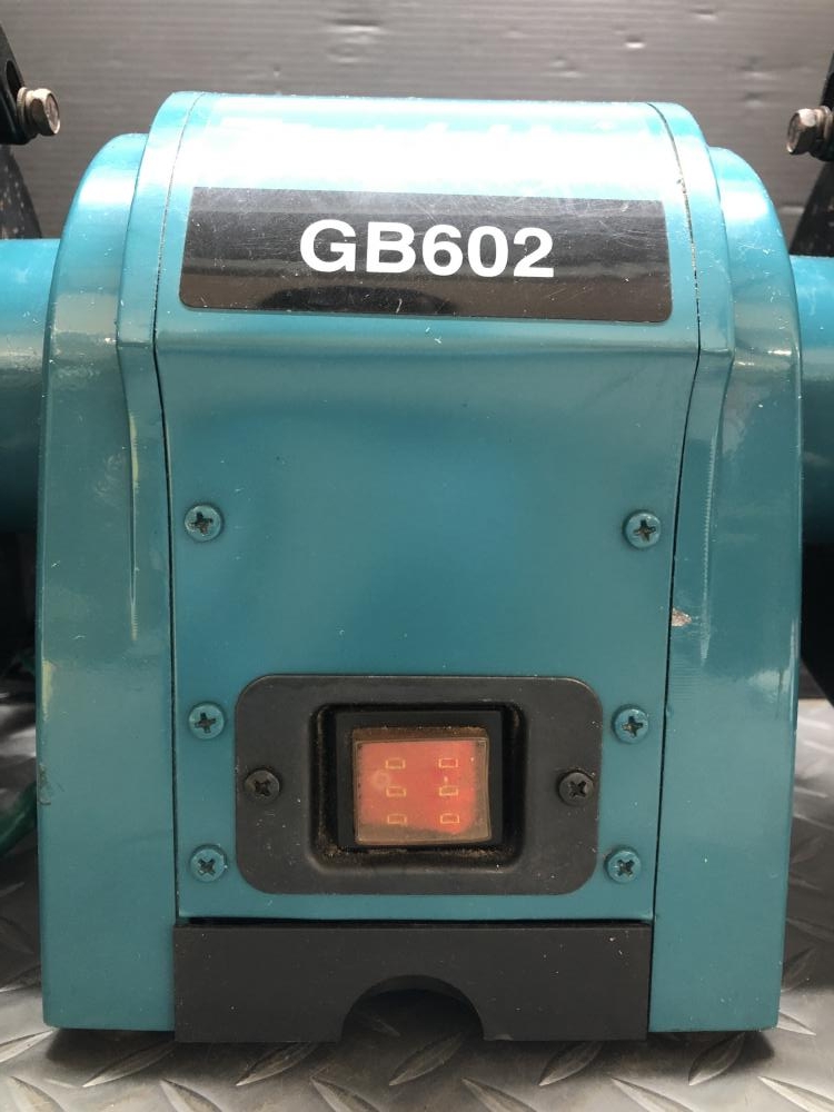 マキタ makita 卓上グラインダー GB602の中古 中古C傷汚れあり 《大阪