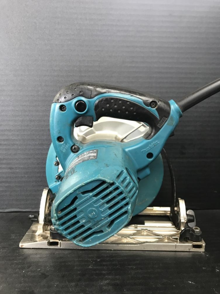 マキタ(makita) 5637BA 165mm電気マルノコ アルミベース チップソー無し 100V マキタ(makita) 5637BA 165mm電気マルノコ アルミベース チップソー無し 100V