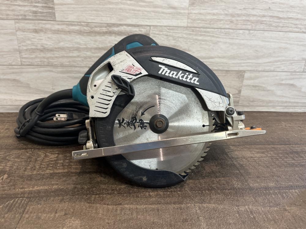 マキタ makita 165mm電子造作用精密マルノコ 5710Cの中古 中古C傷汚れあり 《埼玉・入間》中古工具販売の専門店│ ツールオフ所沢入間店  ｜中古工具販売のツールオフ