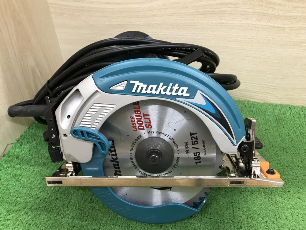 マキタ 165mmライト付き電子マルノコ 5637BAの中古 未使用品 《神奈川・厚木》中古工具販売の専門店│ ツールオフ厚木店  ｜中古工具販売のツールオフ