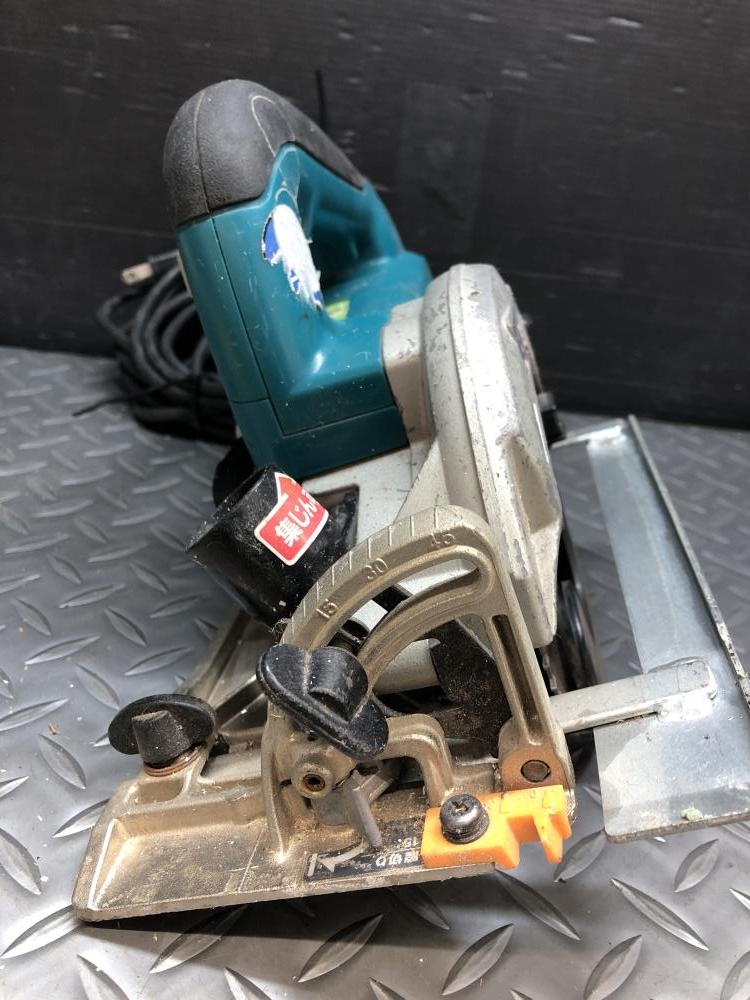 マキタ makita 125mm内装マルノコ 5240Lの中古 中古C傷汚れあり 《大阪