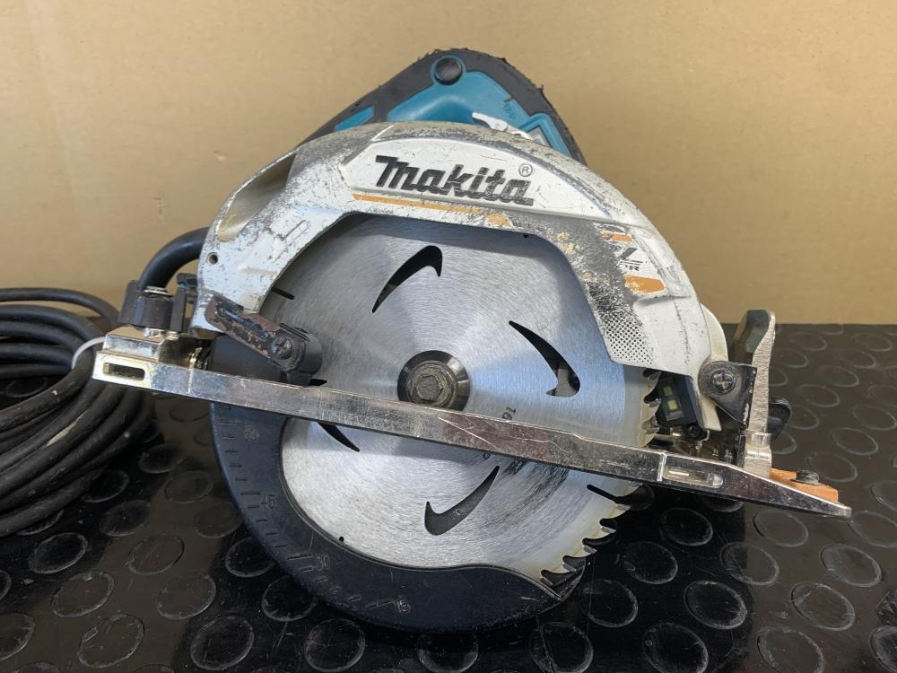 マキタ makita 165ｍｍ電子マルノコ 100V HS6303の中古 中古C傷汚れあり 《大阪・松原》中古工具販売の専門店│ツールオフ松原店  ｜中古工具販売のツールオフ