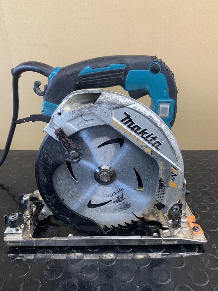 マキタ makita 165ｍｍ電子マルノコ 100V HS6303の中古 中古C傷汚れあり 《大阪・松原》中古工具販売の専門店│ツールオフ松原店  ｜中古工具販売のツールオフ