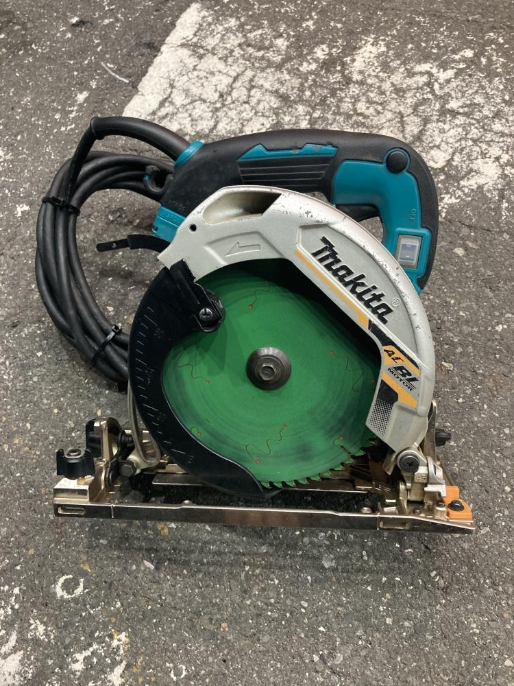 マキタ makita HS6403 165mm 電子造作用精密マルノコ【野田愛宕店】【店頭取引限定】【中古】IT1OLRCY2M9O マキタ makita HS6403 165mm 電子造作用精密マルノコ【野田愛宕店