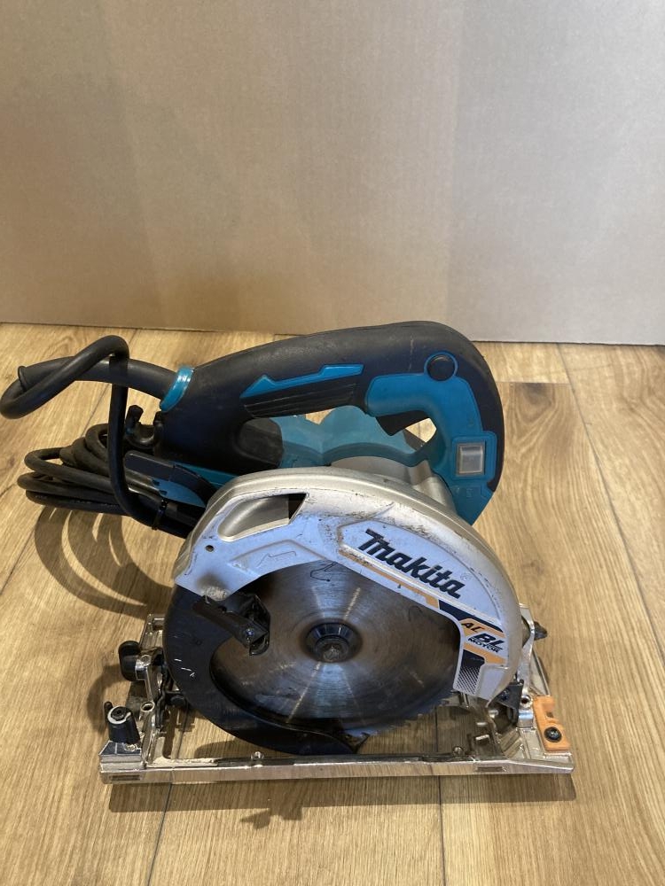 マキタ makita 165mm電子マルノコ HS6303の中古 中古C傷汚れあり 《東京・東村山》中古工具販売の専門店│ ツールオフ東村山店  ｜中古工具販売のツールオフ