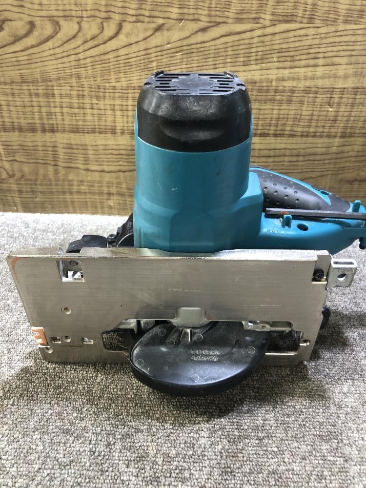 マキタ 125mm防じんマルノコ KS500FXの中古 中古C傷汚れあり 《千葉