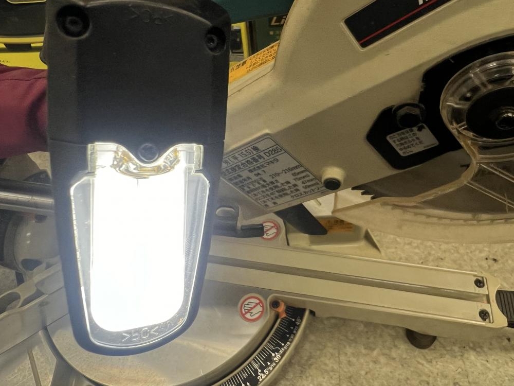 マキタ makita 216mmスライドマルノコ LS0813FLの中古 中古B使用 マキタ makita 216mmスライドマルノコ LS0813FLの中古 中古B使用
