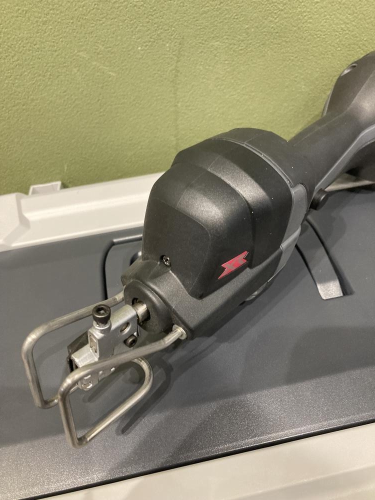 KYOCERA 充電式小型レシプロソー DRJ11XRの中古 未使用品 《宮城 KYOCERA 充電式小型レシプロソー DRJ11XRの中古 未使用品 《宮城