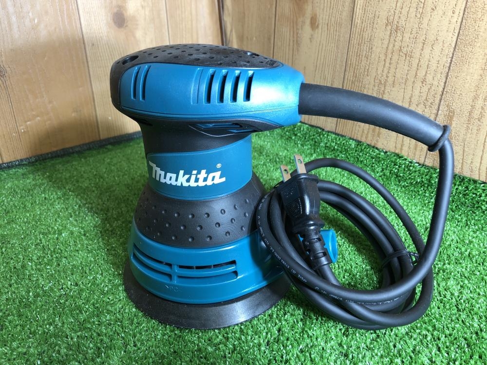 【引取限定】125ｍｍ ランダムオーダムビットサンダ　モデルＢ０５０３０　中古【うるま市田場】 マキタ makita 125mmランダムオービットサンダ BO5030の中古 未使用品
