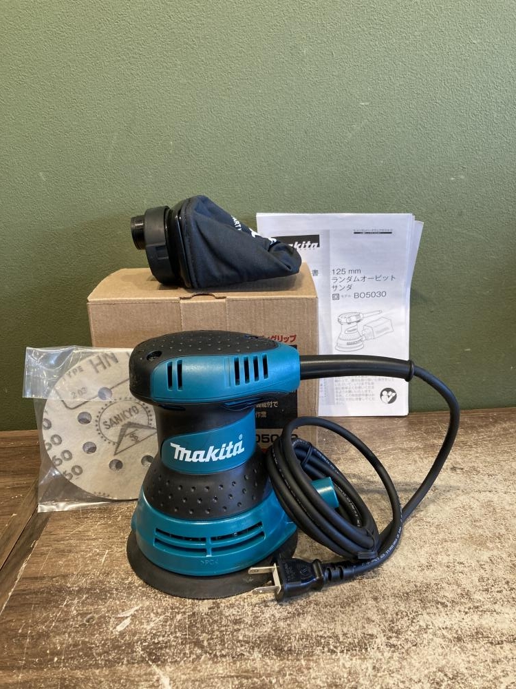 makita マキタ 125mmランダムオービットサンダ BO5030の中古 未使用品 
