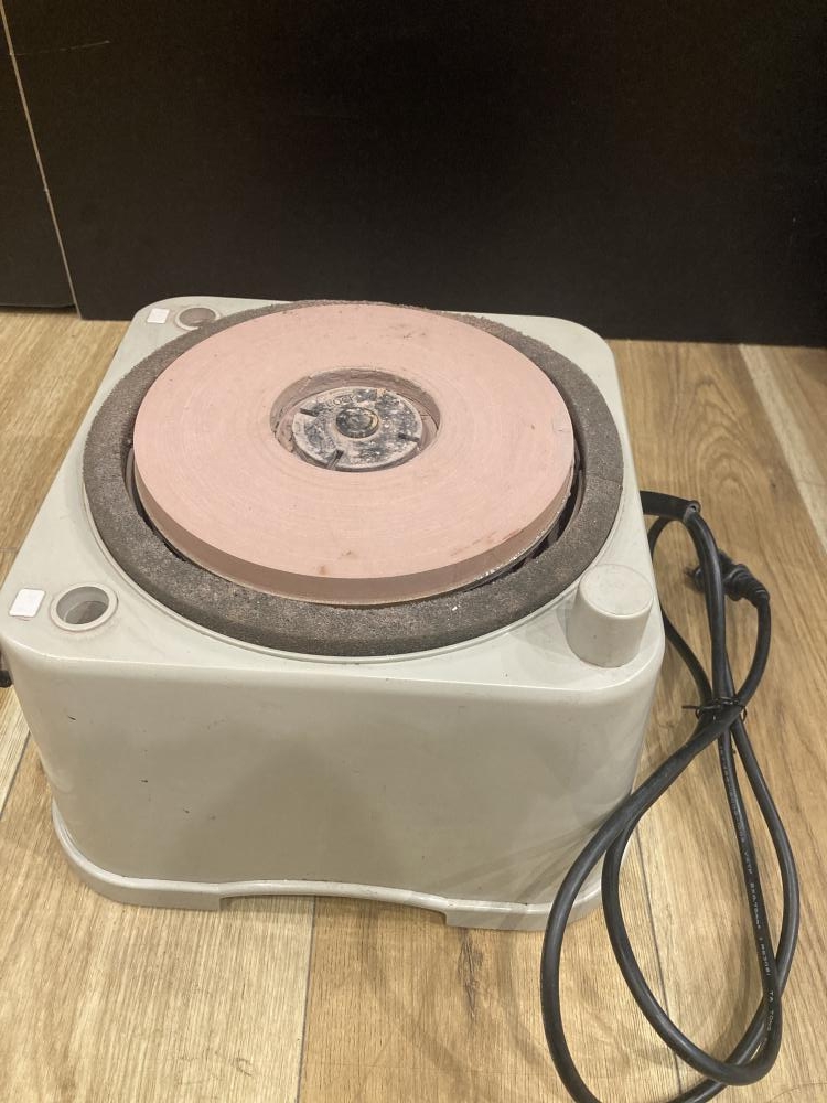 RYOBI リョービ 研磨機 FG-18の中古 中古B使用感あり 《東京・調布 RYOBI リョービ 研磨機 FG-18の中古 中古B使用感あり 《東京・調布