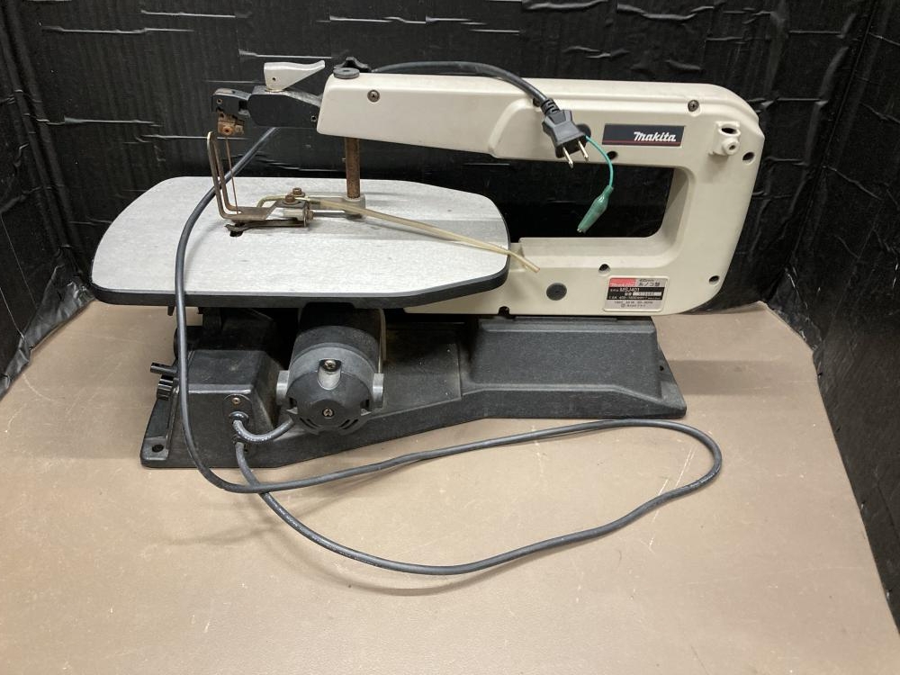 【中古】【動作OK】【店頭引取限定】　糸ノコ盤　ＭＡＫＩＴＡ　マキタ　ＭＳＪ４０１　本体のみ マキタ 糸ノコ盤 MSJ401の中古 中古A(美品) 《埼玉・上尾》中古工具