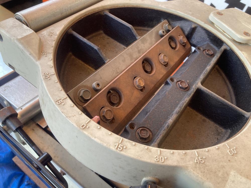 マキタ makita 超仕上カンナ LP1802Cの中古 中古C傷汚れあり マキタ makita 超仕上カンナ LP1802Cの中古 中古C傷汚れあり