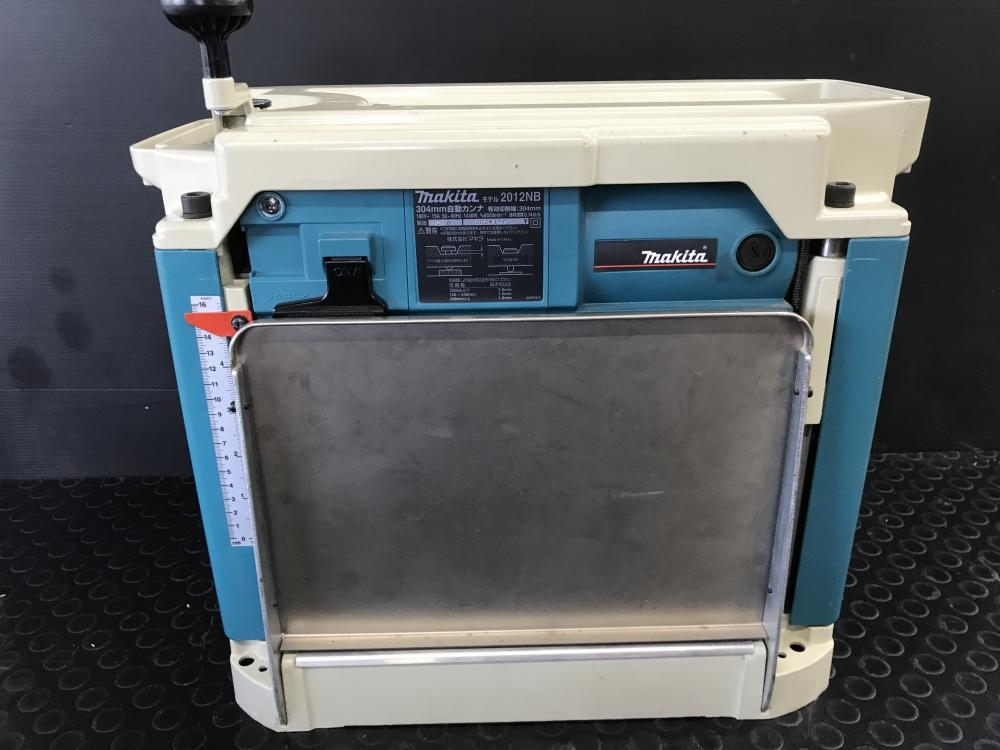 マキタ makita 替刃式自動カンナ 2012NBの中古 中古B使用感あり マキタ makita 替刃式自動カンナ 2012NBの中古 中古B使用感あり