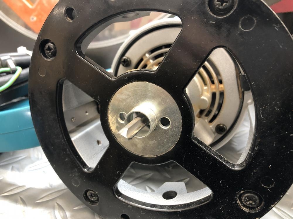マキタ makita 12mmルーター+階段定規 3600HA KJ130の中古 マキタ makita 12mmルーター+階段定規 3600HA KJ130の中古