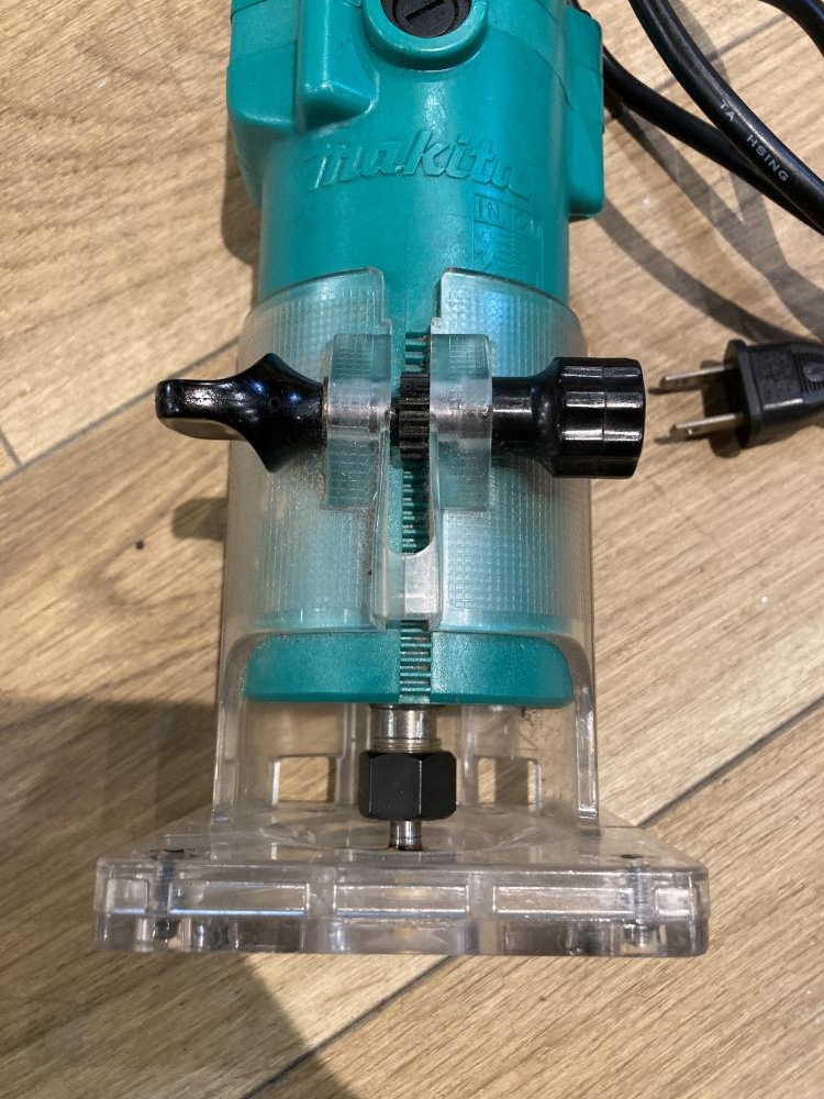 makita マキタ トリマ M370の中古 中古C傷汚れあり 《埼玉・上尾》中古工具販売の専門店│ ツールオフ上尾店 ｜中古工具販売のツールオフ