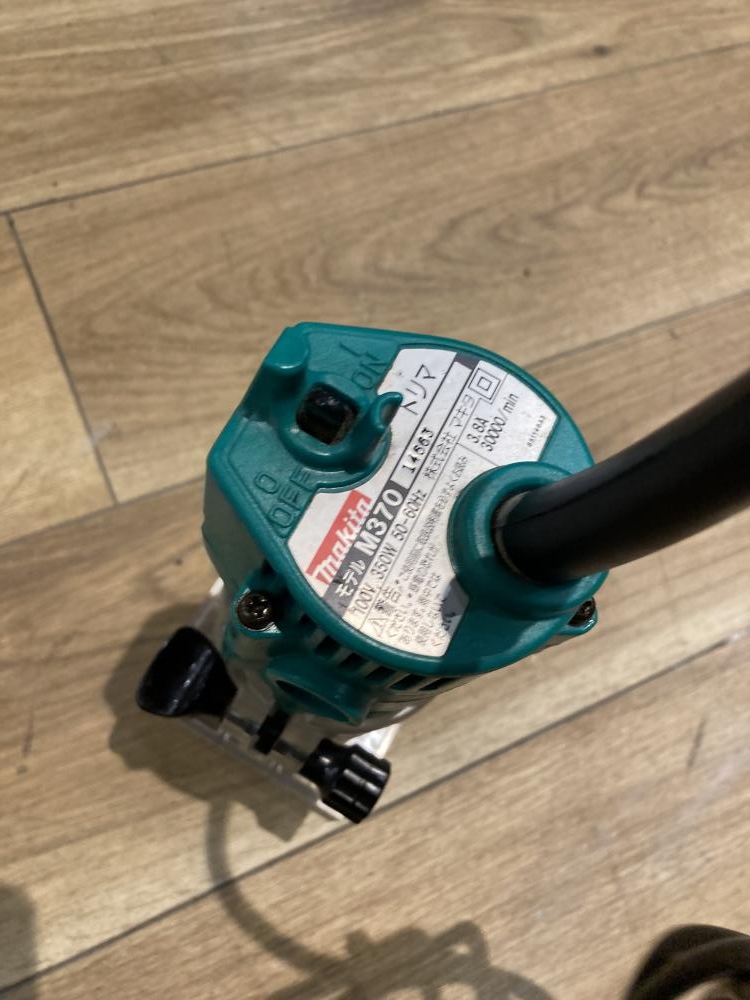 makita マキタ トリマ M370の中古 中古C傷汚れあり 《埼玉・上尾》中古工具販売の専門店│ ツールオフ上尾店 ｜中古工具販売のツールオフ