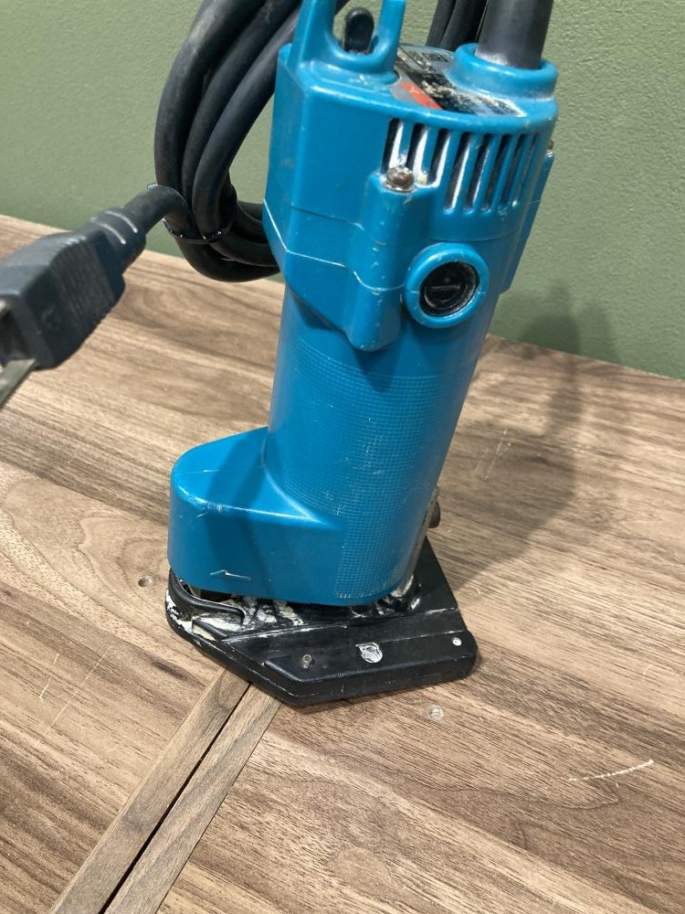 Makita - マキタ　トリマー3705 Amazon | マキタ 3705 トリマ | 切削工具