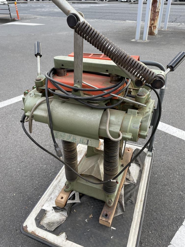 マキタ makita 小型ホゾキリ 5500Sの中古 中古C傷汚れあり 《埼玉 