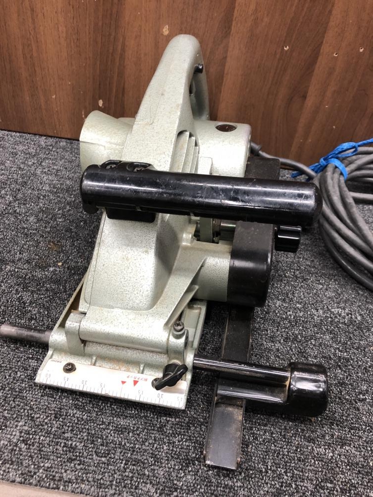 マキタ makita 仕上ミゾキリ 3803Aの中古 中古B使用感あり 《大阪