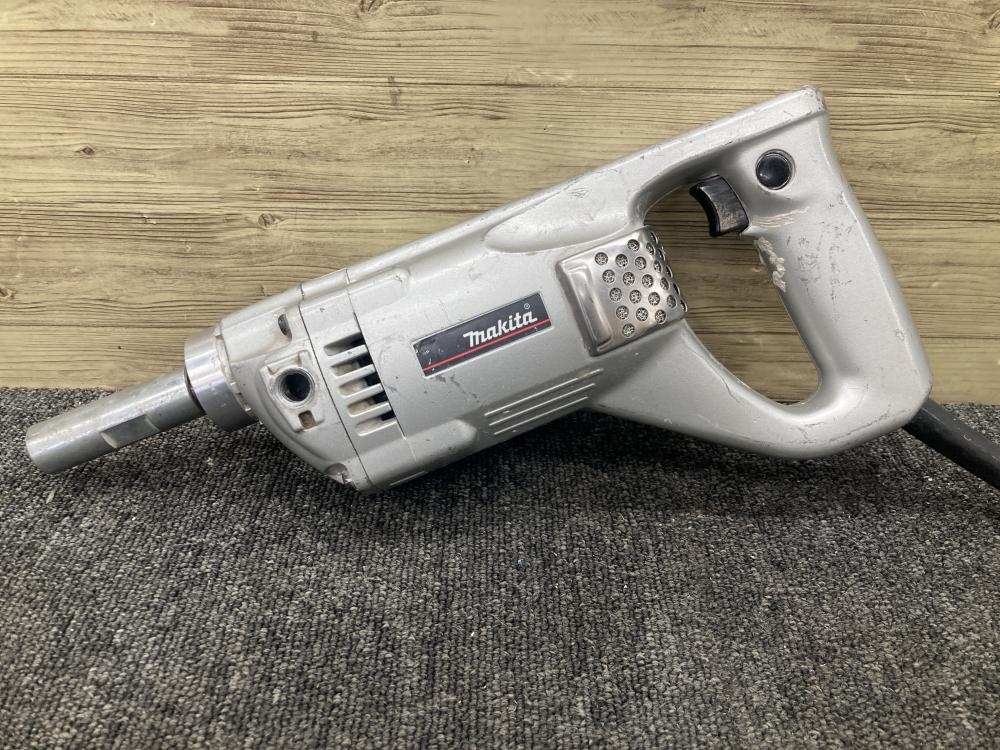 マキタ makita 撹拌機 カクハン機 UT1304の中古 中古C傷汚れあり 《大阪・松原》中古工具販売の専門店│ツールオフ松原店  ｜中古工具販売のツールオフ