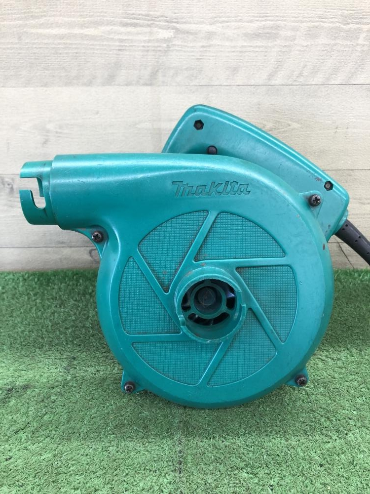 マキタ makita ブロワ M401の中古 中古C傷汚れあり 《埼玉・鴻巣》中古工具販売の専門店│ ツールオフ鴻巣店 ｜中古工具販売のツールオフ