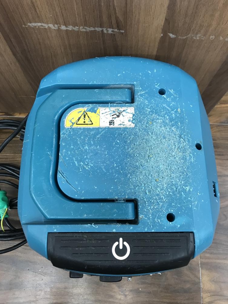 マキタ 粉じん専用業務用集じん機 VC0830の中古 中古C傷汚れあり マキタ 粉じん専用業務用集じん機 VC0830の中古 中古C傷汚れあり
